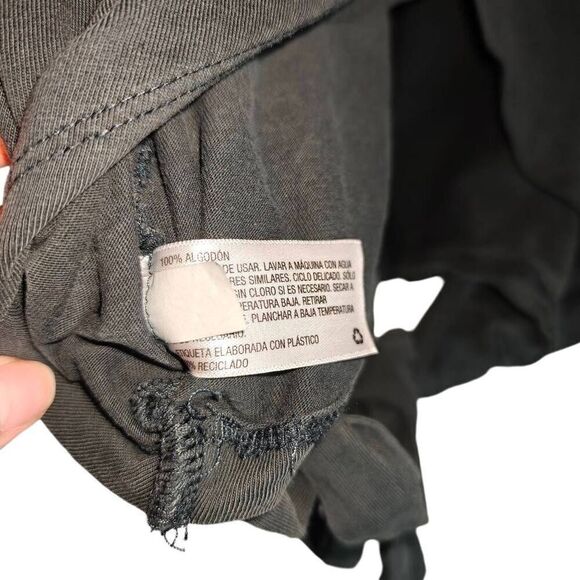 Universal Thread Tie Front Crop Top - Picture 3 of 6